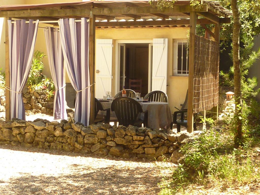Gite De Saint Cassien Montauroux Exteriör bild