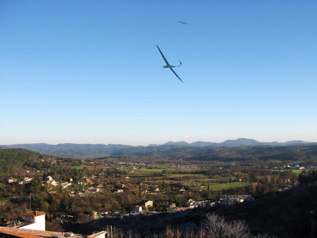 Gite De Saint Cassien Montauroux Exteriör bild